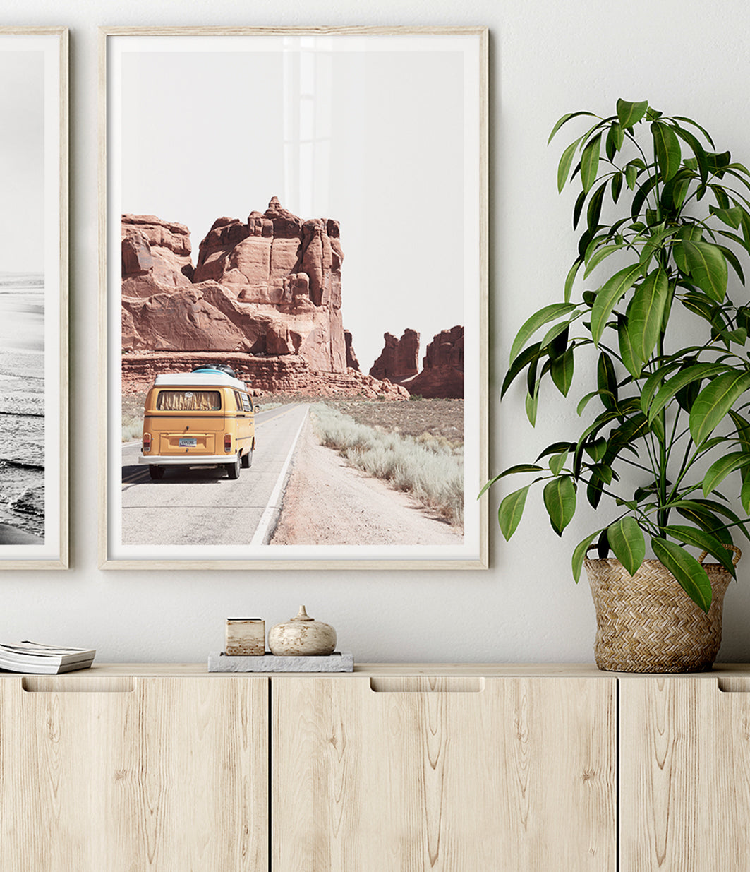 vintage-kombi-arizona-desert-landscape-art-print