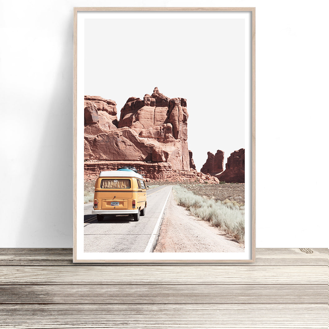 vintage-kombi-arizona-desert-landscape-art-print